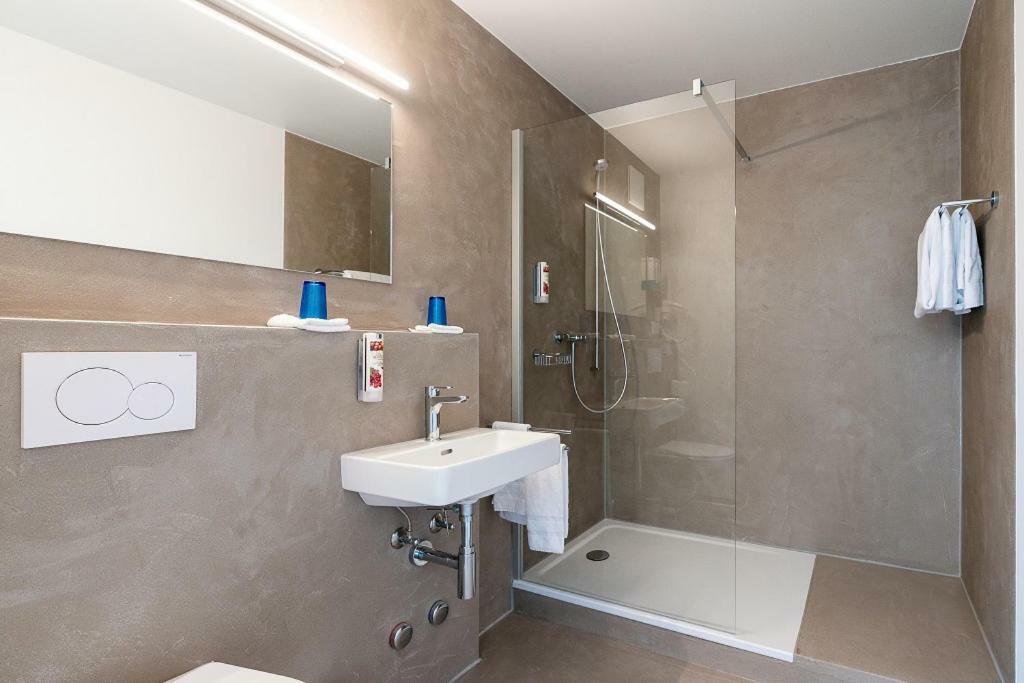 Hotel Alpes &